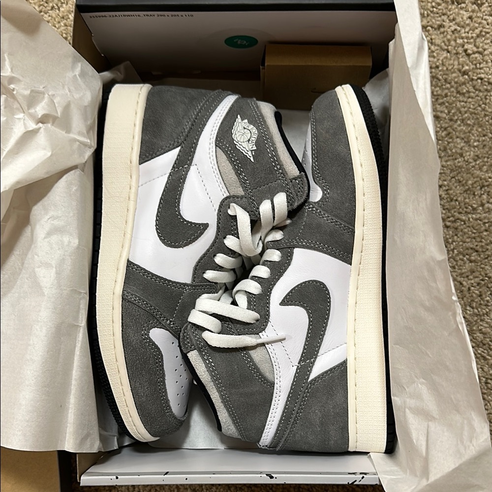 Nike Air Jordan 1 Retro High OG GS Size 5, Grey and White Sneakers